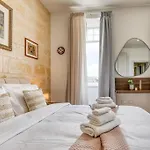 Exclusive Seafront Townhouse Sliema, Valletta View