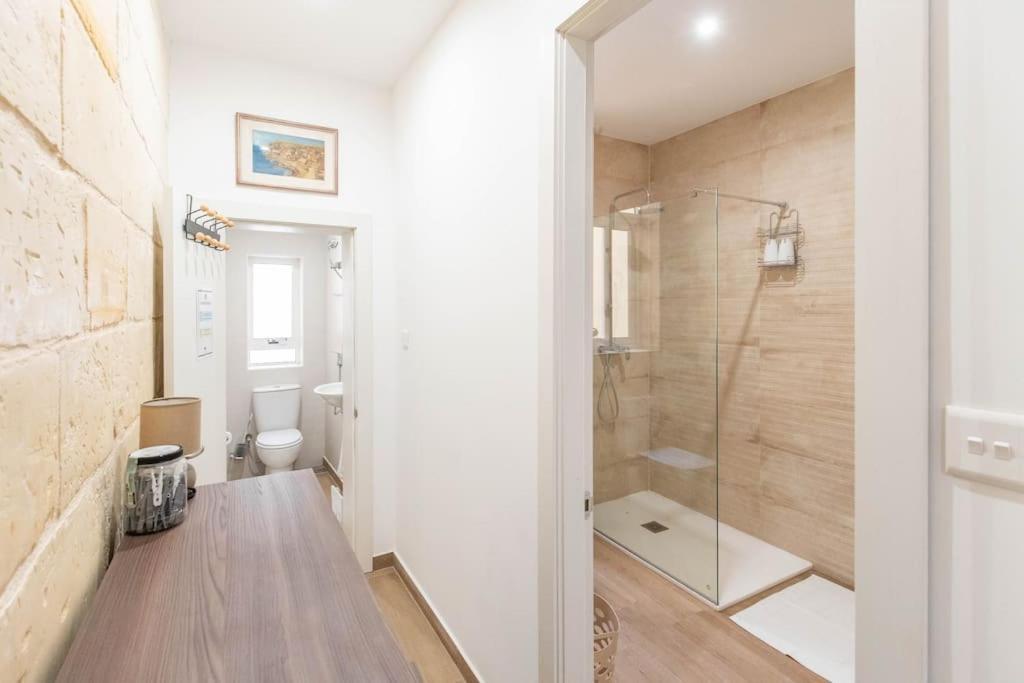 Ferienhaus Exclusive Seafront Townhouse Sliema, Valletta View Sliema