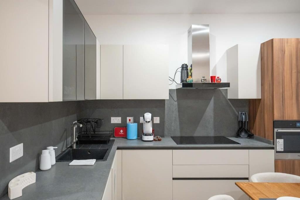 Exclusive Seafront Townhouse Sliema, Valletta View Sliema